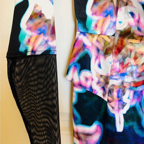 MILLY Italian Fabric Abstract Sheath Dress Size 2 | Designer Cocktail Dress - Picture 3 of 6